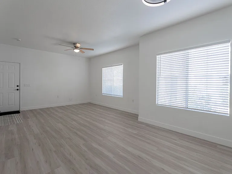 10245 S Maryland Pkwy #1212 — Photo 10