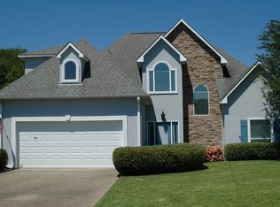 937 Autumnwood Ct, Pass Christian, MS 39571