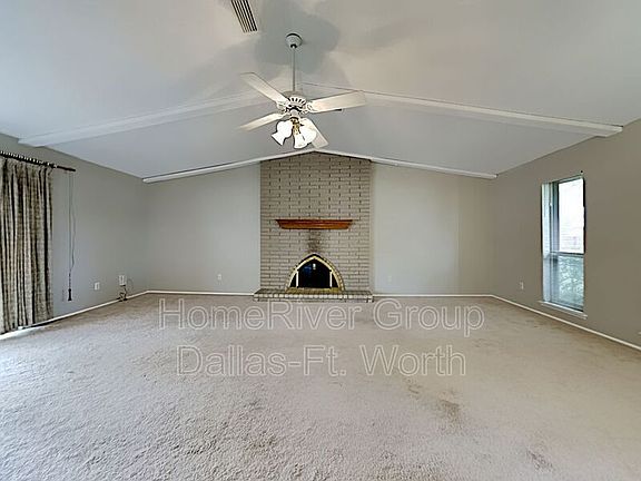 2nd image of 2921 Sidney Dr