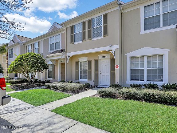 3rd image of 8230 DAMES POINT CROSSING Boulevard #1304