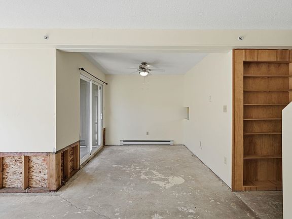 5th image of 2844 273rd St #122