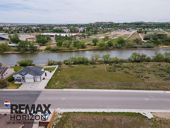 5th image of 475 Pearson Rd