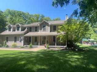 238 Mountaindale Rd, Smithfield, RI 02917