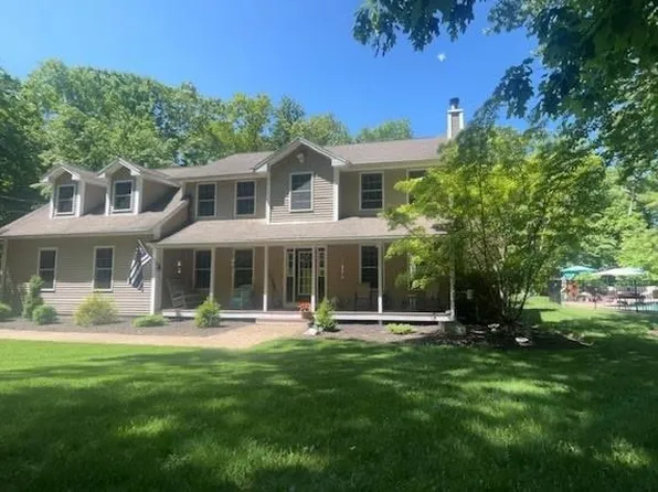 238 Mountaindale Rd, Smithfield, RI 02917