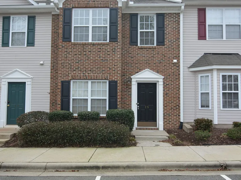 25 Edgebrook Cir — Photo 1