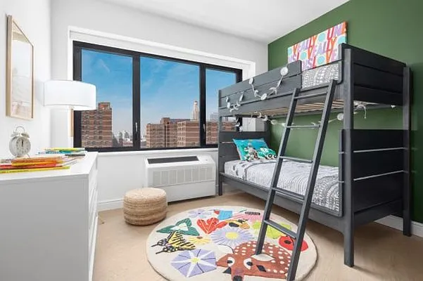 Rented by NY Living Solutions | media 6