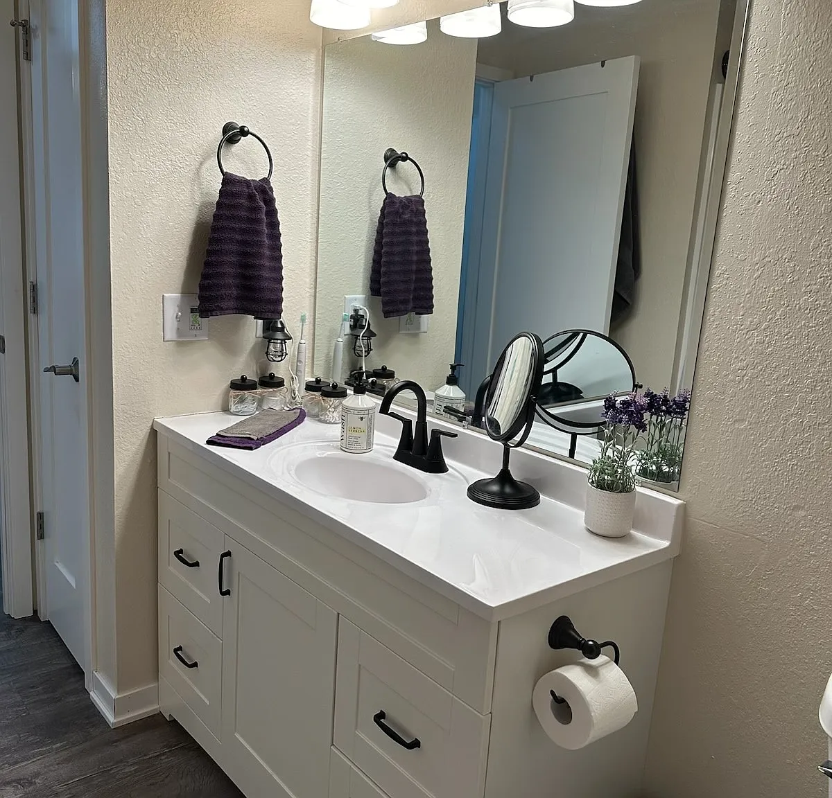 Adams Court Apartments — Photo 4