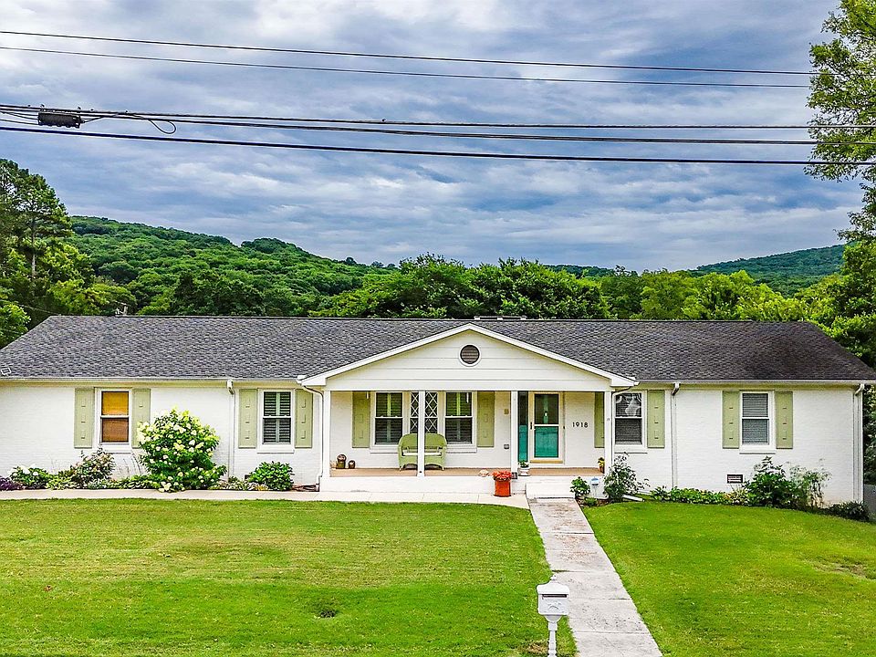 1st image of 1918 Rosalie Ridge Dr NE