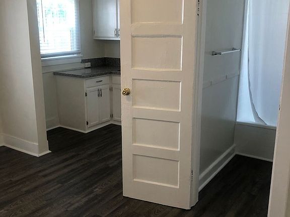 4th image of 2845 San Marino St #10062183