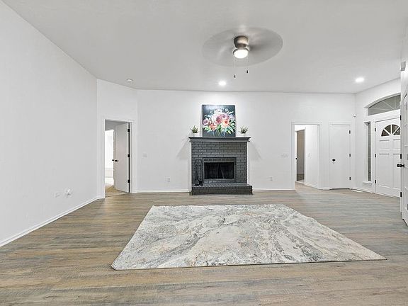 5th image of 1300 Steven Dr