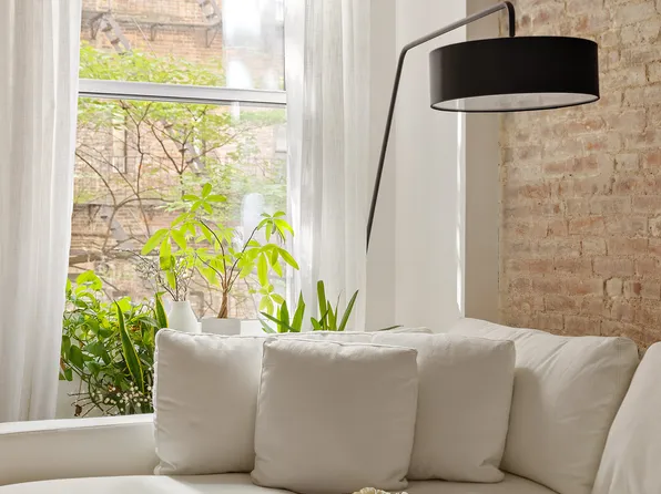 172 West 82nd Street image 2 of 8