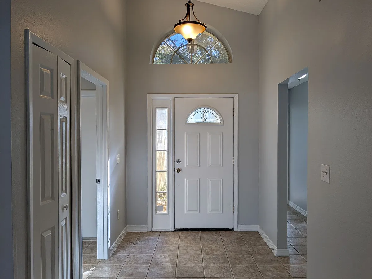 Building Photo - 1020 Stonechapel Ct