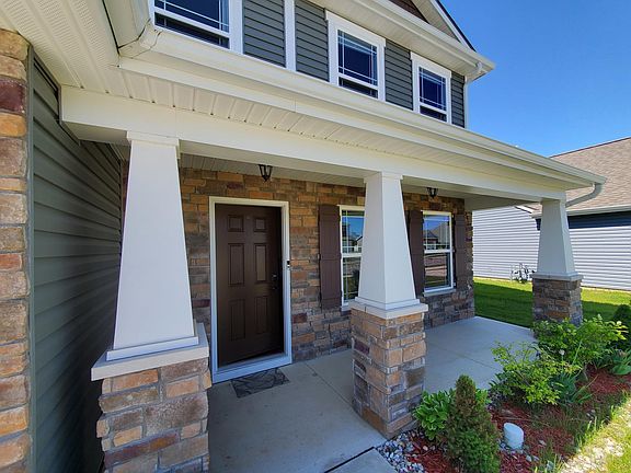 2nd image of 13521 Crescent Ridge Dr