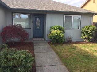 1238 Hawk Dr, Central Pt, OR 97502