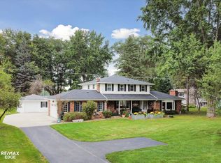 5300 Grover Dr, Columbiaville, MI 48421