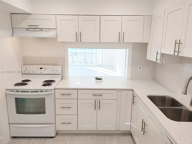 215 SE 3rd Ave #307C — Photo 14