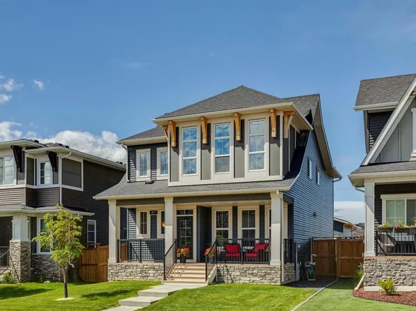 67 E Coopersfield Park SW, Airdrie, AB T4B 4K8