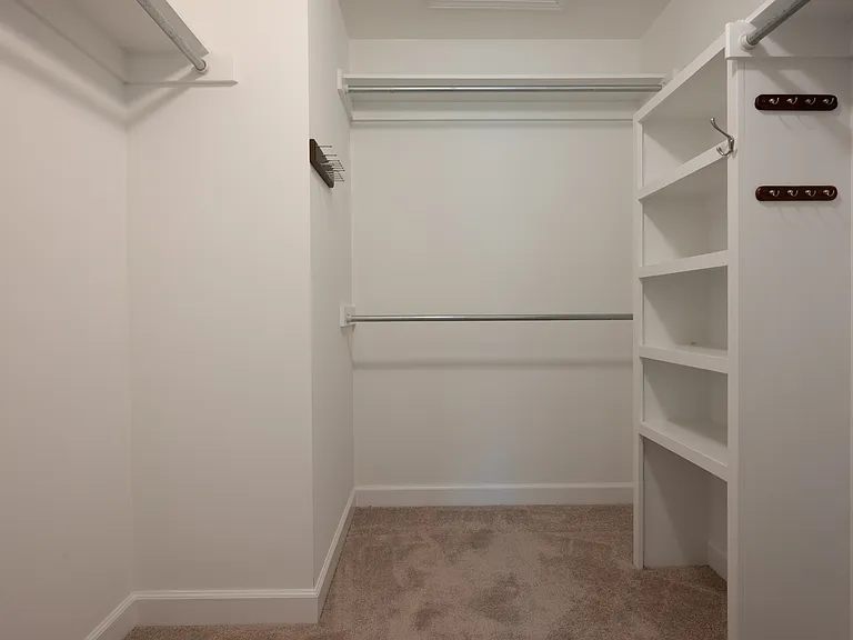 243 Huntley Ave — Photo 10