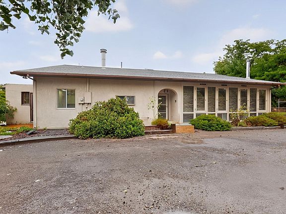 4th image of 8901 Rio Grande Blvd NW