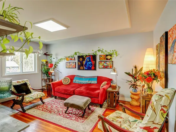 659 Lambert Ave, Nanaimo, BC V9R 3N9