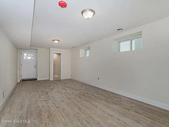 3rd image of 137 Sommer Ave #1R