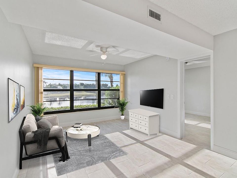 1st image of 36 Plantation Dr APT 103