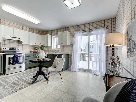 3rd image of 6 Rapley Blvd