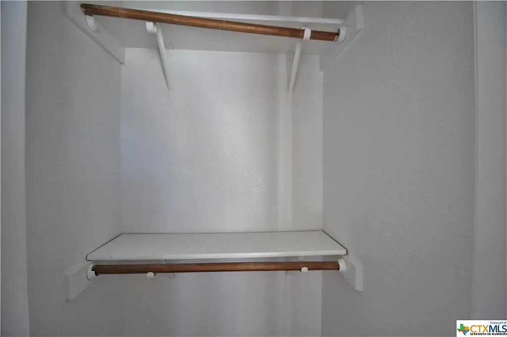 3 bed, 1175 sqft, $995 — Photo 2