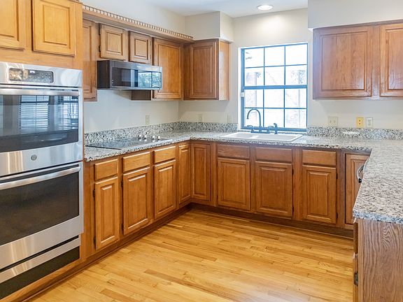 2nd image of 2050 Grove Bluff Rd