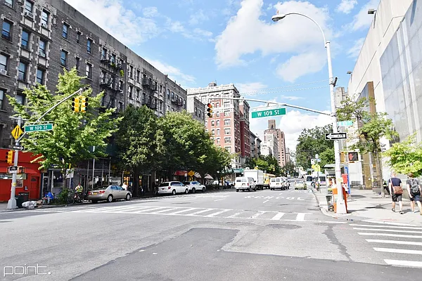 Rented by Point NYC | media 22