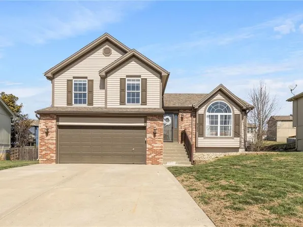 9020 NE 103rd St, Kansas City, MO 64157