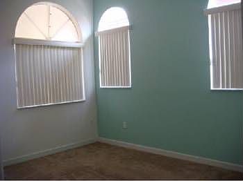 3rd image of 1143 NE 41st Ave