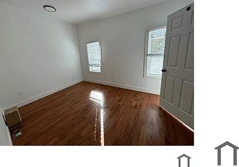921 48th St NE — Photo 10