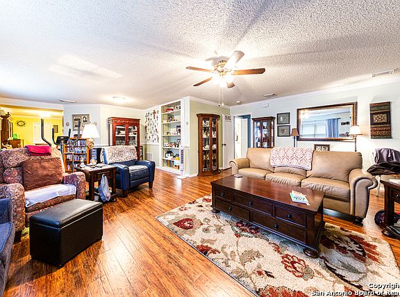 3rd image of 13130 Regency Way
