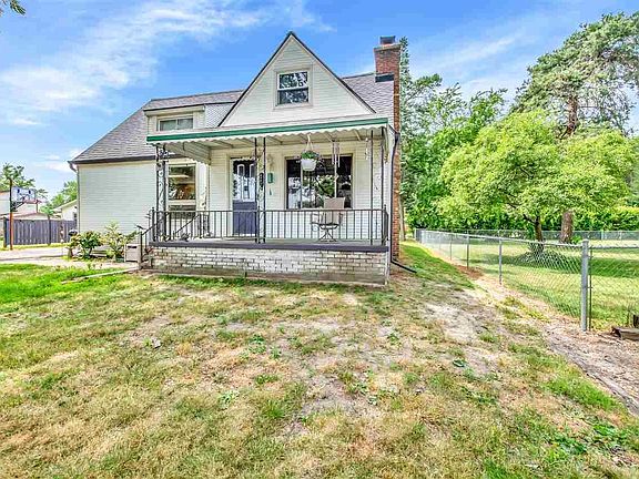 4th image of this home