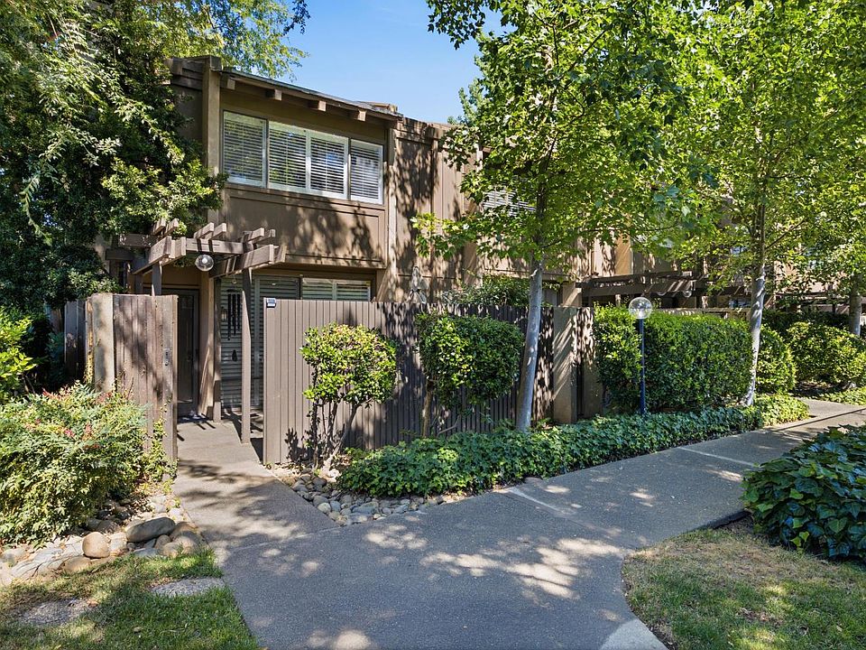 1st image of 2254 Woodside Ln Unit 6