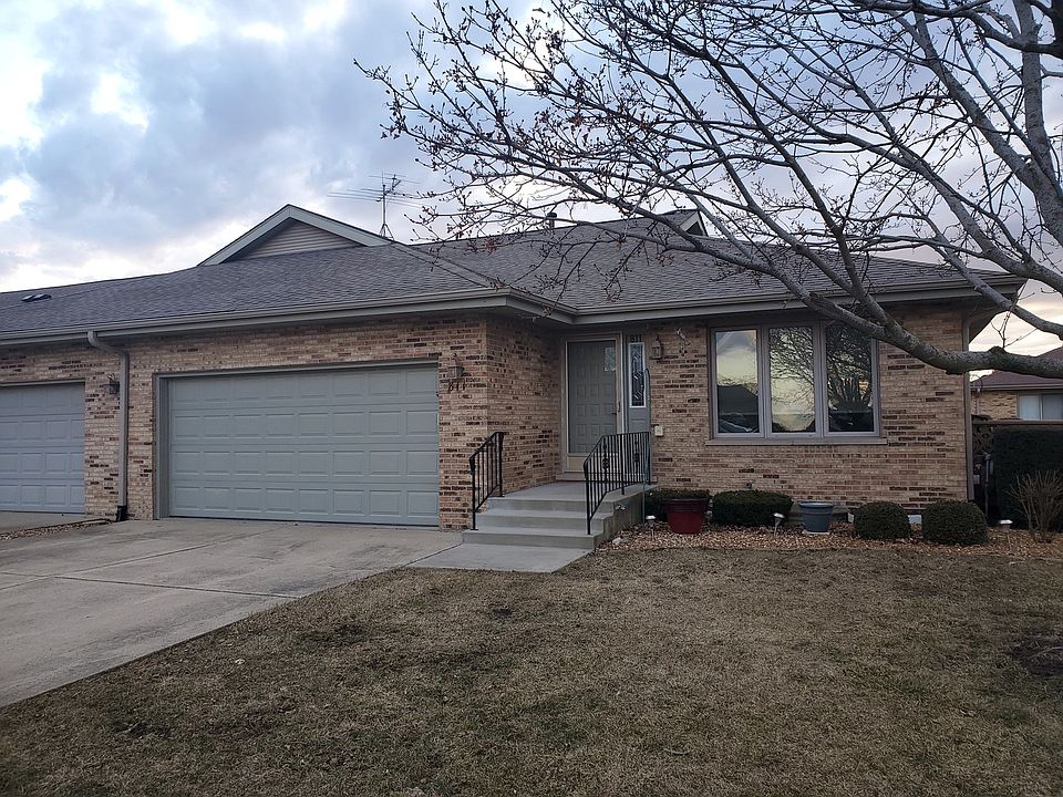 1st image of 811 Winter Park Dr #0