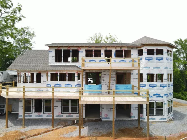 1113 Winding Dr, Sevierville, TN 37876