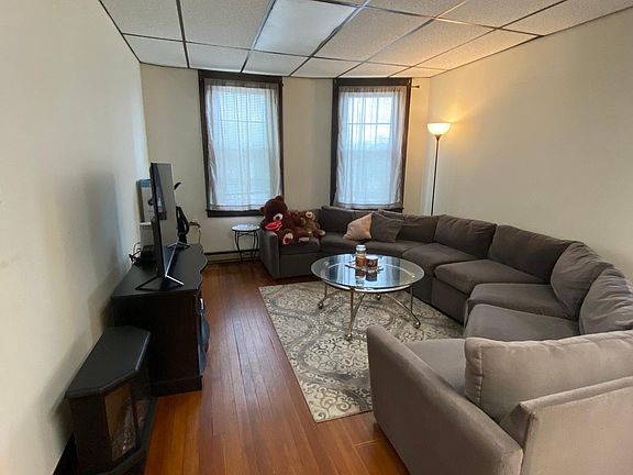 2nd image of 132 Broughton Ave #2