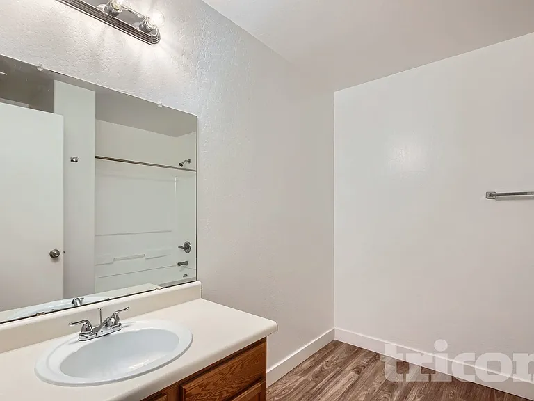 13301 E Primrose Ln — Photo 19