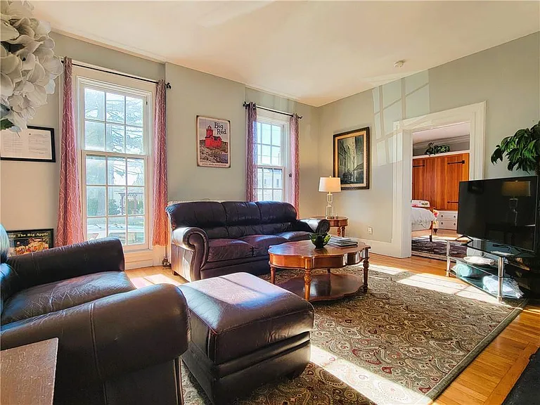 92 Pelham St #1 — Photo 6