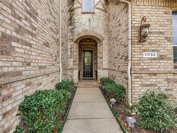 3rd image of 11733 Eden Ln