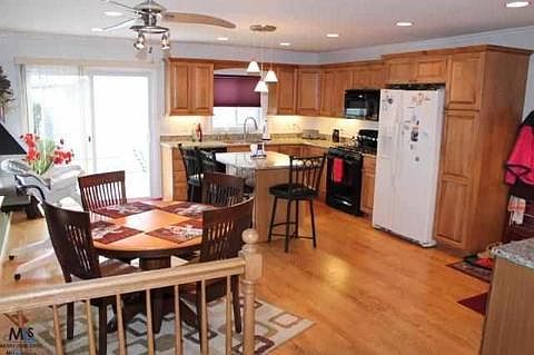 4th image of 44256 Whithorn Dr