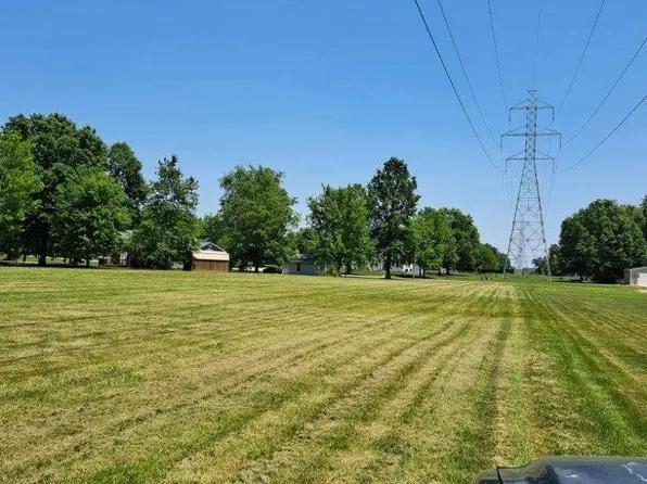 68 Beacon Hill Dr, Mount Orab, OH 45154