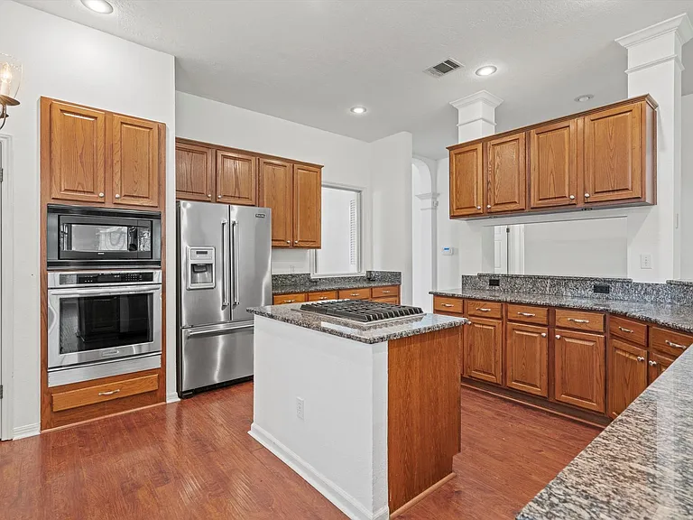7902 Isaac Pryor Dr — Photo 11