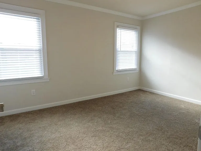 129 Charleston Dr — Photo 13