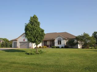 W7527 Country Dr, Beaver Dam, WI 53916