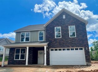 3888 12th St NE, Hickory, NC 28601