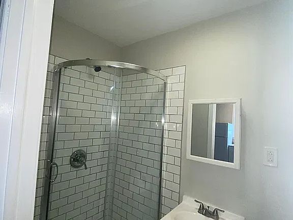 5th image of 1464 N 52nd St