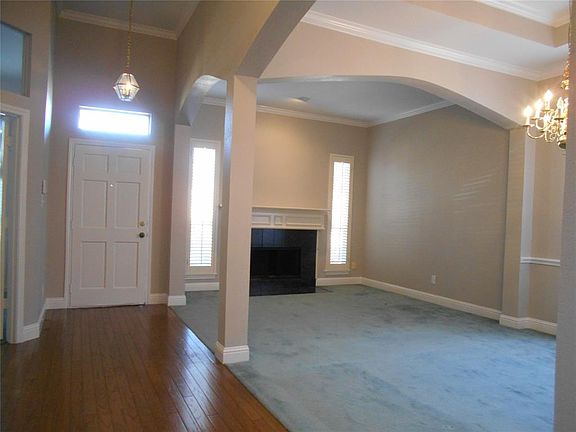 2nd image of 4804 Holly Berry Dr